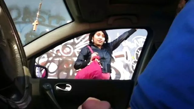 棕色的大屁股撞在院子里 日本女孩色情