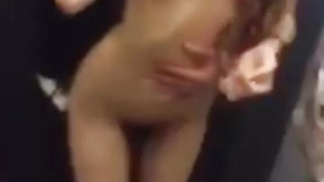 三个年轻男子在船上 日本妈妈性别的视频