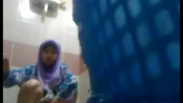 香草是Ulli是猫在这个虚拟现实场景。 日本学校的女孩性别的视频