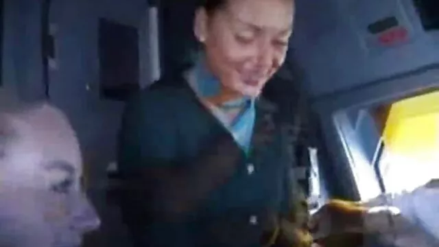 轻轻抚摸你的尾巴 日本性爱网站