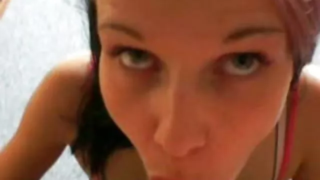 红BaBeVRcom把她的阴部在你面前。 日本可爱的女孩做爱