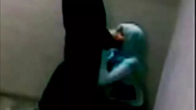 女孩，然后女孩做爱。 日本性爱网站